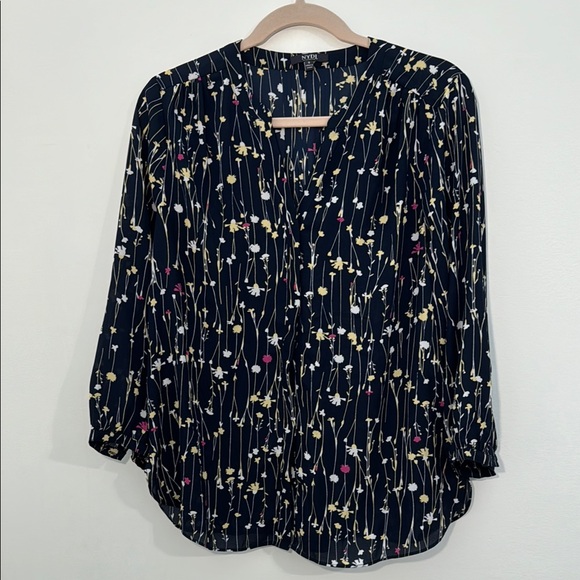 NYDJ Blue Floral Pleated 3/4 Sleeve Blouse - Picture 1 of 4